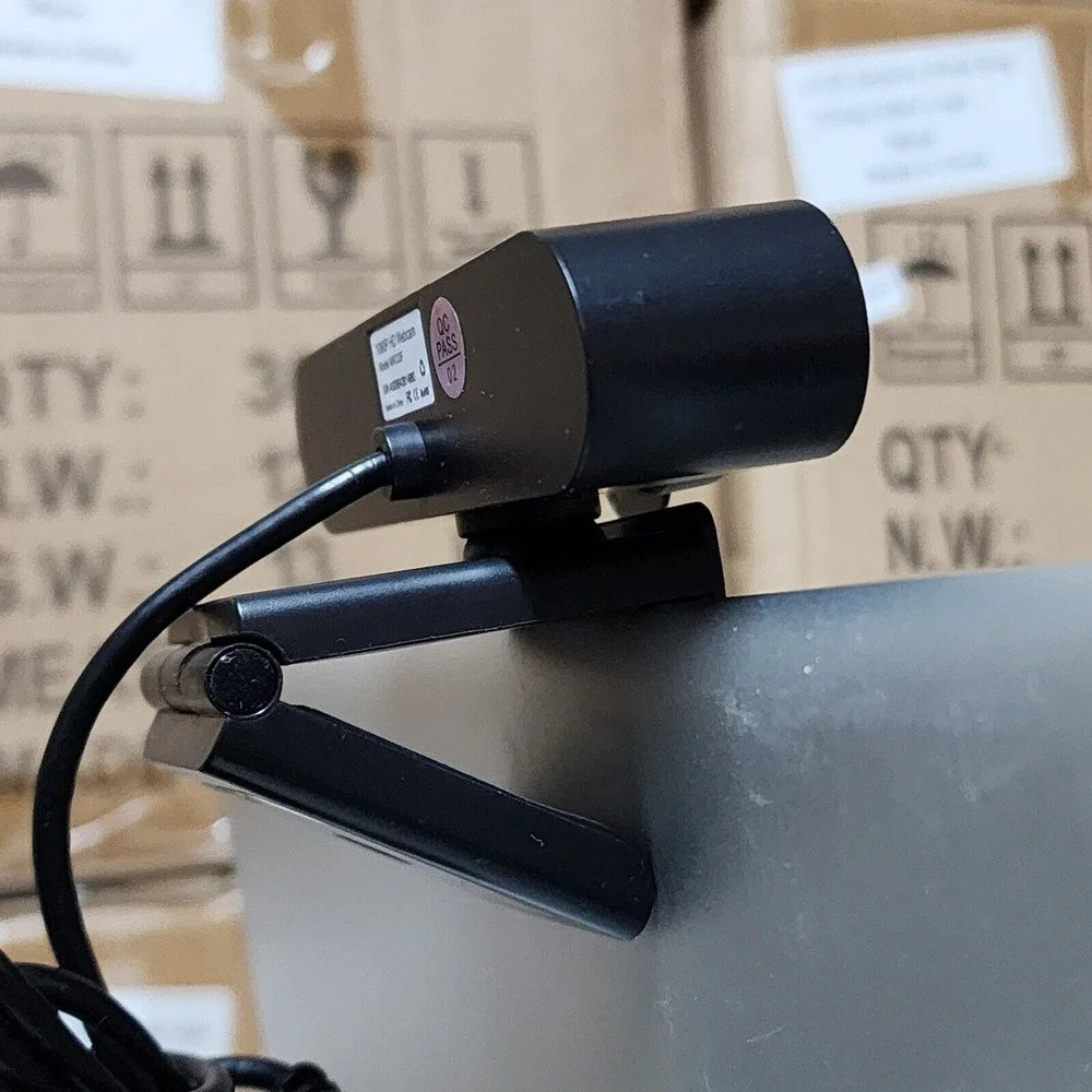 Aluratek 1080p‎ HD Webcam with Microphone AWC03F Black